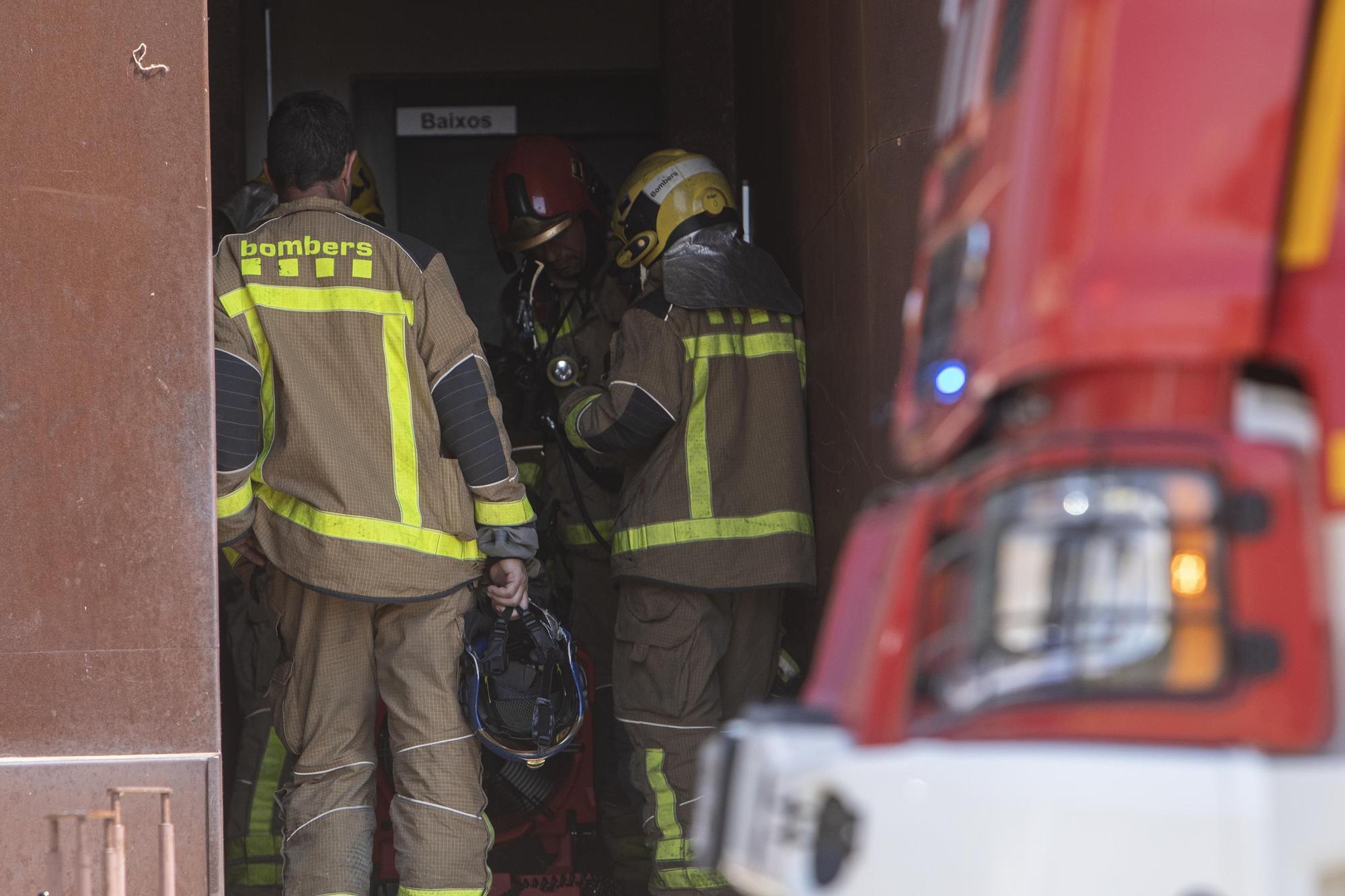 Desallotgen un bloc de pisos a Vidreres per un incendi en la instal·lació elèctrica