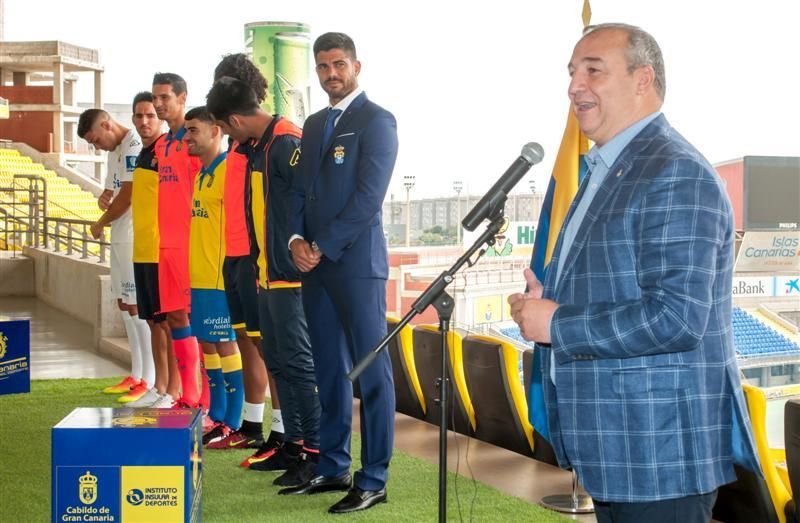 Presentación de las camisetas de la UD Las Palmas