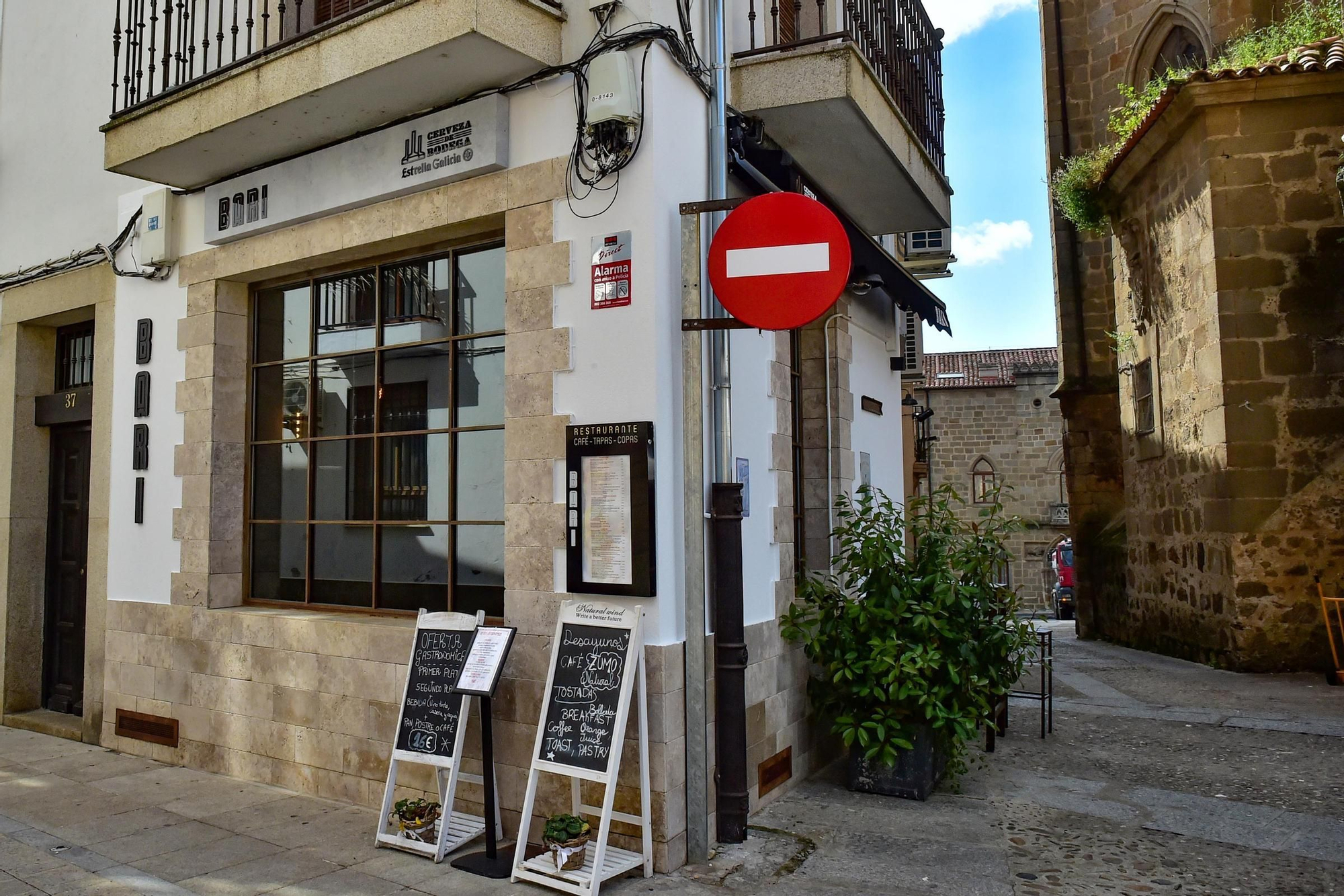 Fotogalería | Bari, que ha logrado un Solete Repsol en Plasencia