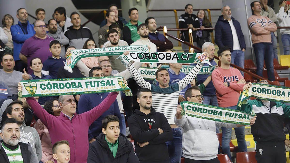 Aficionados en Vista Alegre en el partido entre el Córdoba Futsal y el Movistar Inter.