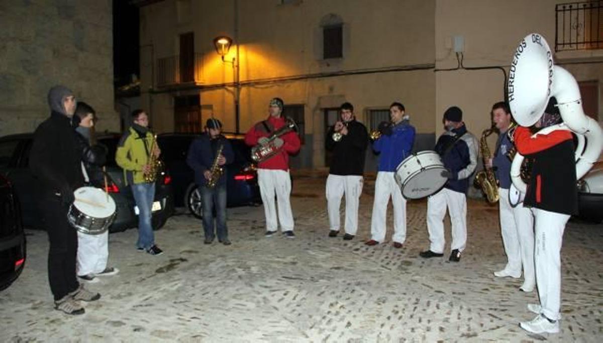 El interior cumple con el ritual del fuego