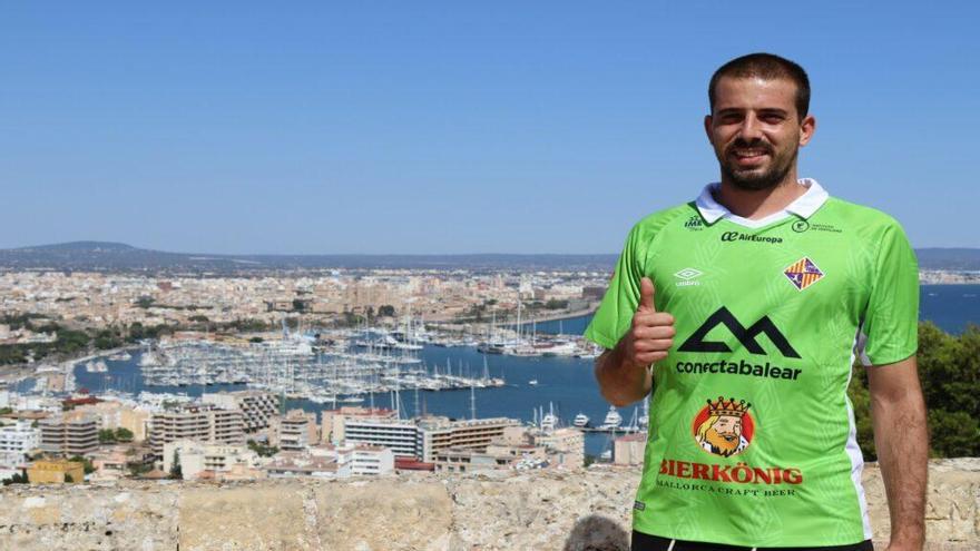 Fabio desde la azotea del Castillo de Bellver.