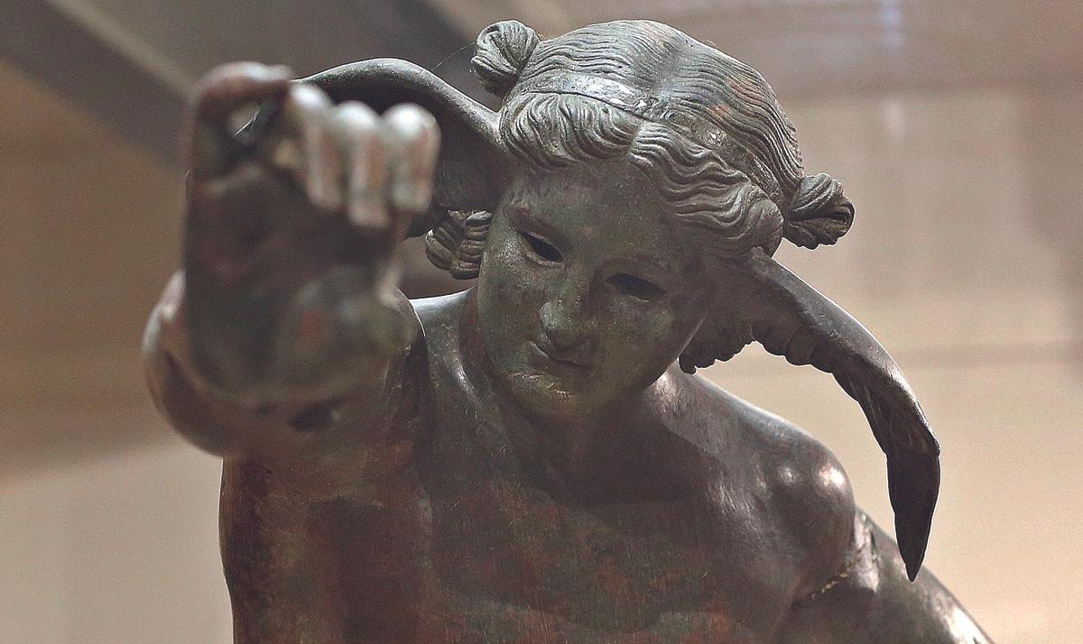 El museo de Almedinilla acoge entre sus piezas una de bronce que representa al dios del sueño ‘Hypnos’.