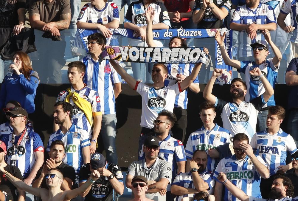 Cánticos de ocasión por parte de las dos hinchadas, preñados de sarcasmo, se unieron a los clásicos del derbi.