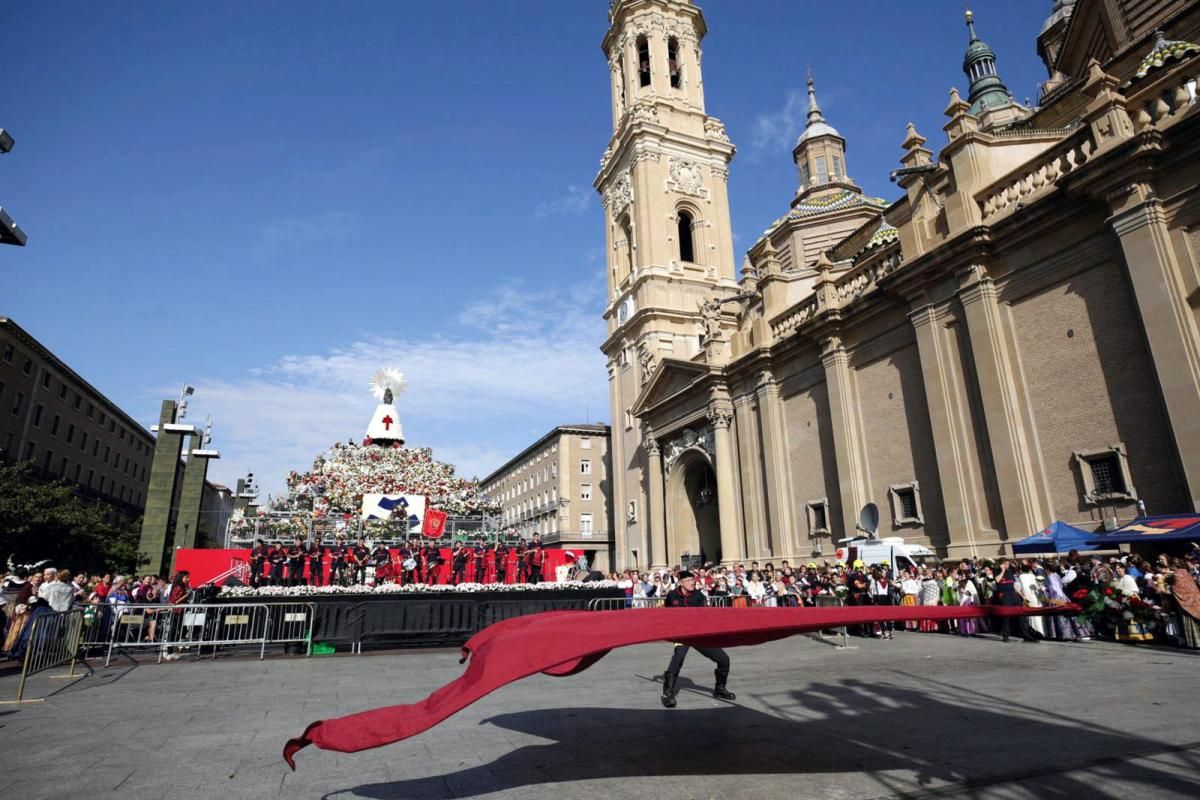 La Ofrenda a la Virgen del Pilar