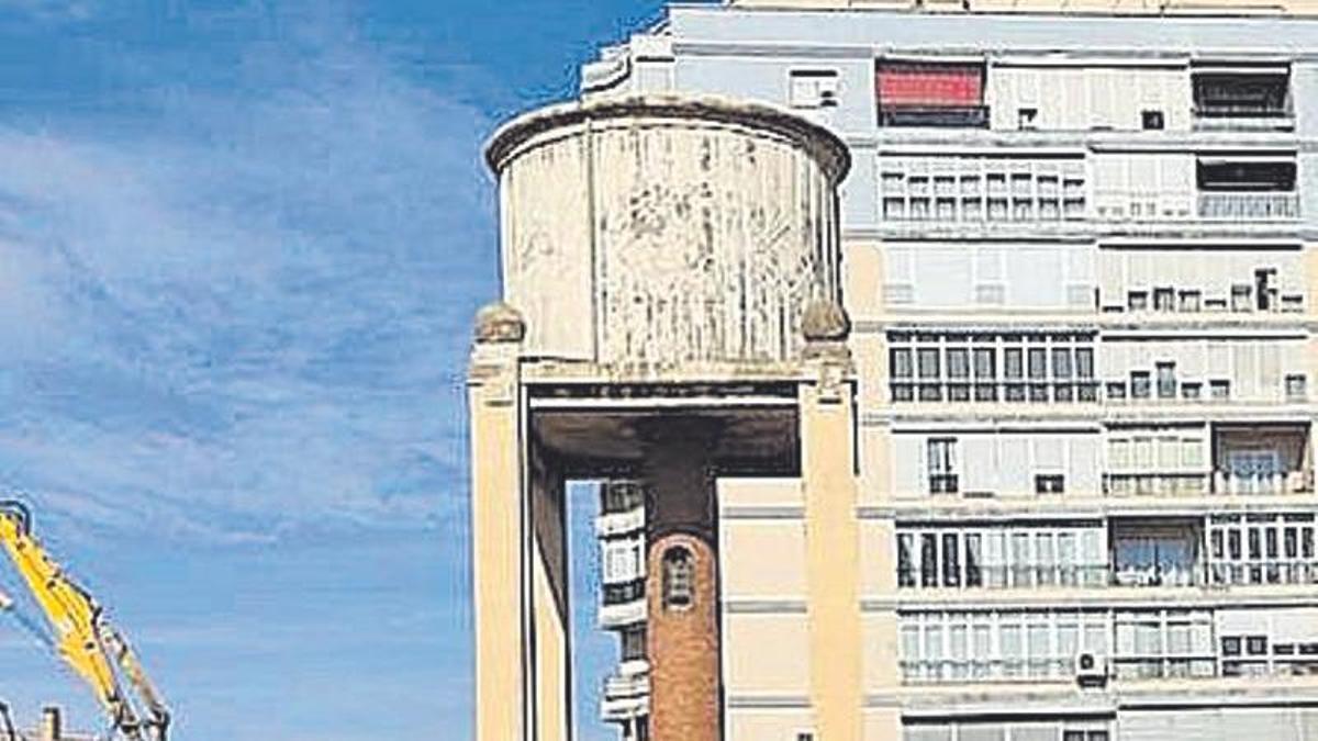 Depósito de agua del Puerto que ha sido derruido.