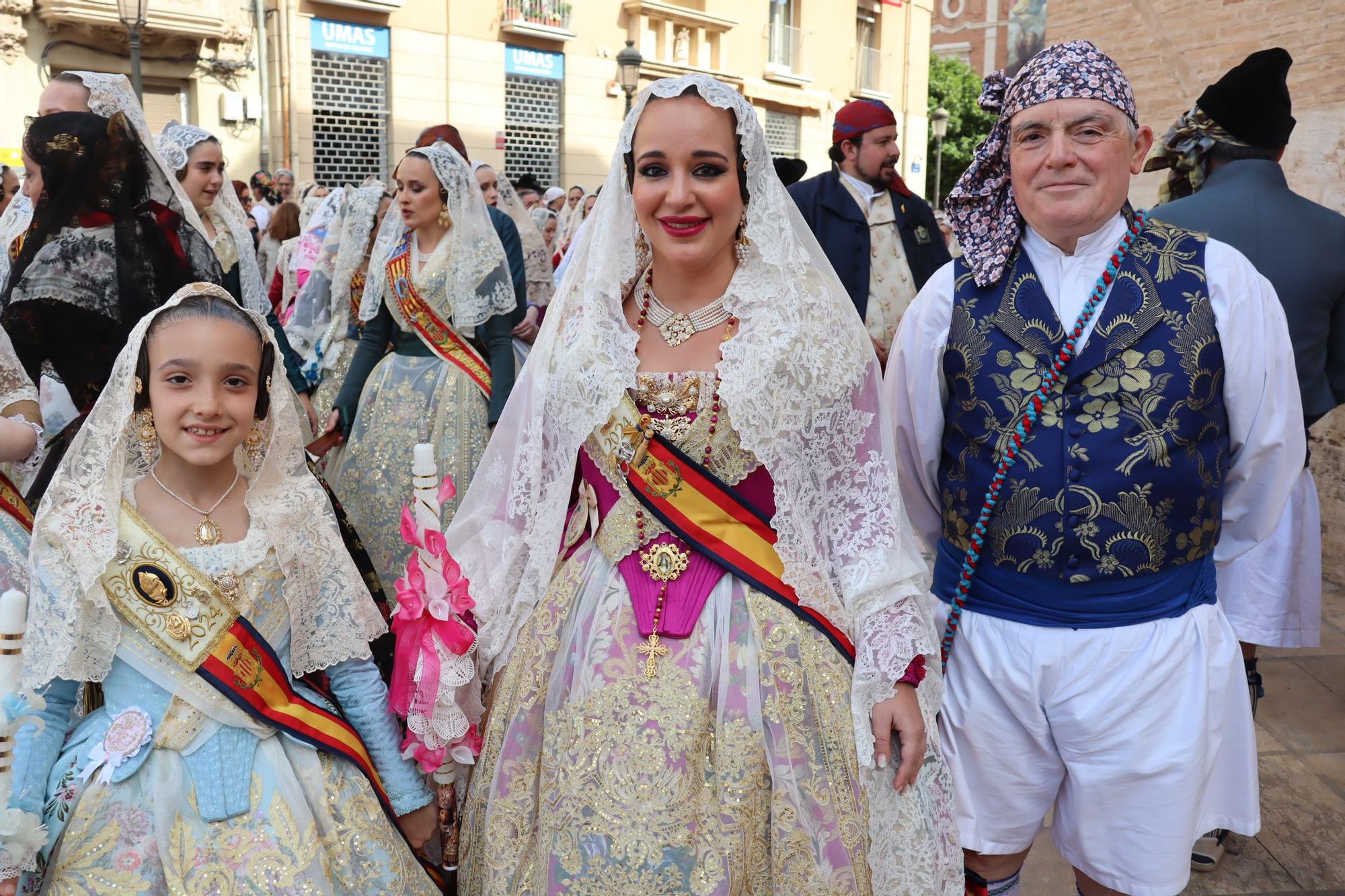 Las comisiones de falla en la Procesión de la Virgen (1/5)