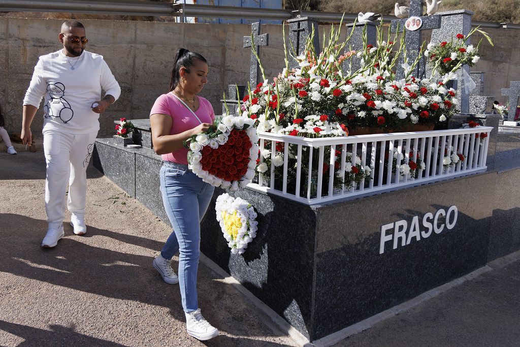 Día de Todoso los Santos en el cementerio de Los Remedios de Cartagena