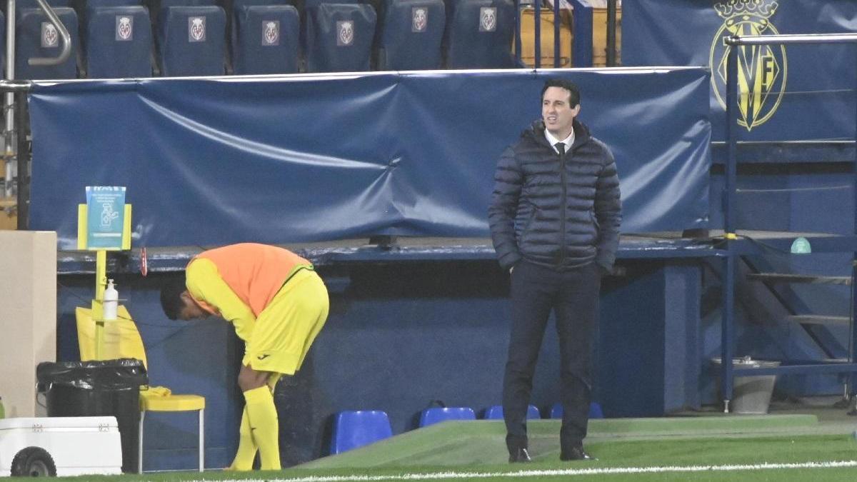 Emery explota contra el árbitro Gil Manzano