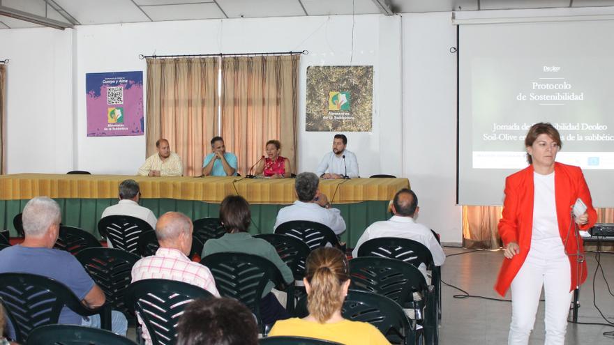 Jornada formativa para fomentar la producción sostenible de aceite