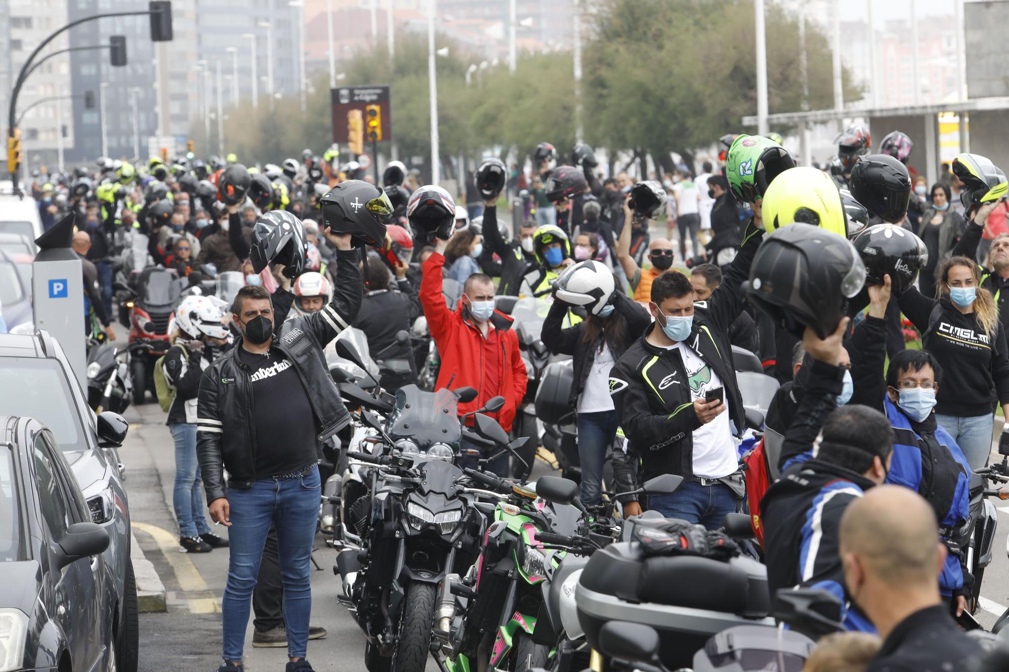 Concentración motos en Gijón