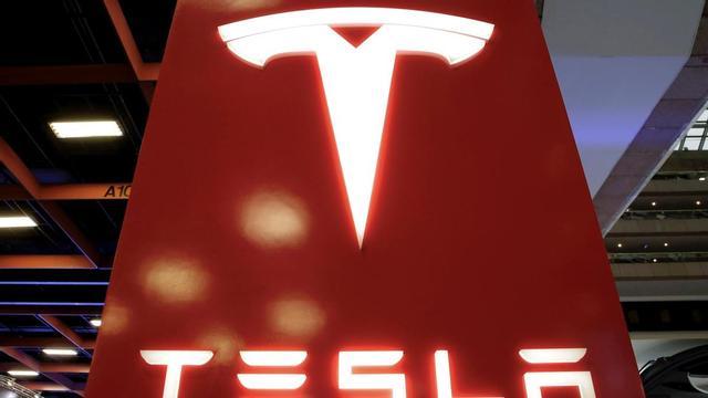 Denuncian a Tesla por supuesto monopolio de sus servicios de reparación