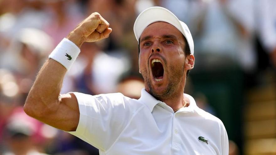 Roberto Bautista fulmina a Nishikori y ya está en octavos en Wimbledon