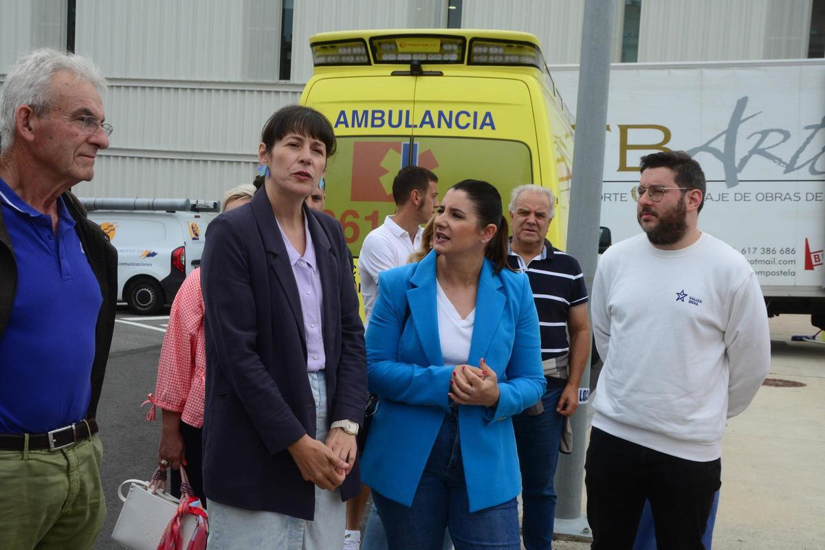 Gabriel Ferral, Ana Pontón, Leticia Santos y el diputado Paulo Ríos.