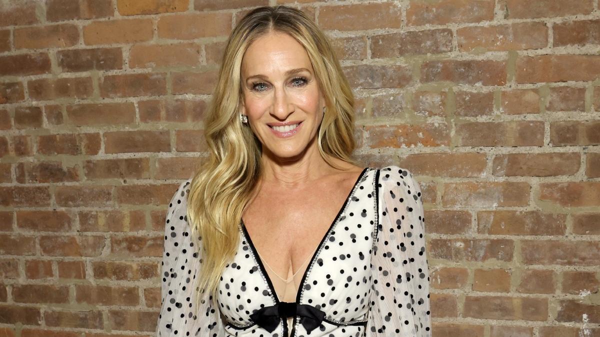 Sarah Jessica Parker, más Carrie Bradshaw que nunca para celebrar los 25 años de Sexo en Nueva York