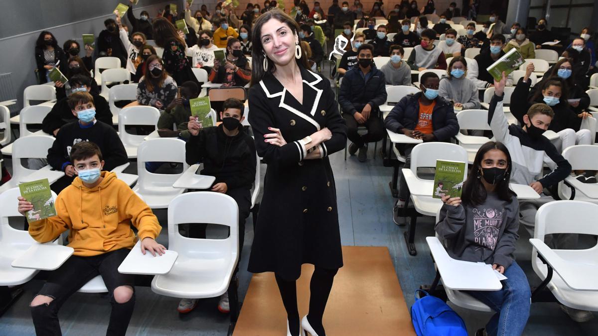 La escritora Espido Freire visita el IES Rafael Dieste