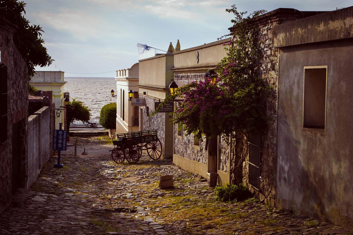 Colonia de Sacramento es el pueblo más bello de Uruguay, ofreciendo un auténtico viaje al pasado