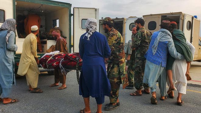 Un terratrèmol de magnitud 6 deixa almenys 600 morts i 1.500 ferits a l’Afganistan