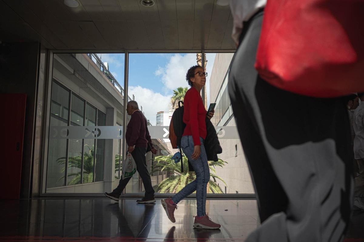 El Intercambiador de Santa Cruz de Tenerife se queda pequeño