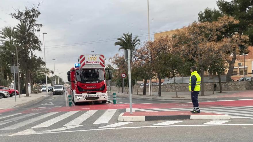 Cuando el carril bici tiene que ser ocupado en Elche para las emergencias