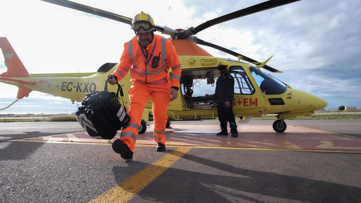 Así trabaja el helicóptero medicalizado de Samu con base en Muchamiel