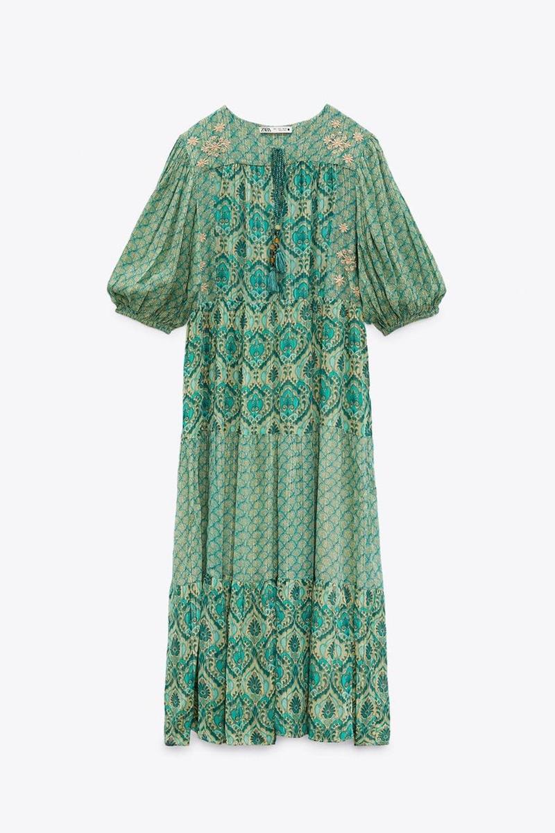 Vestido largo estampado de Zara (precio: 59,95 euros)