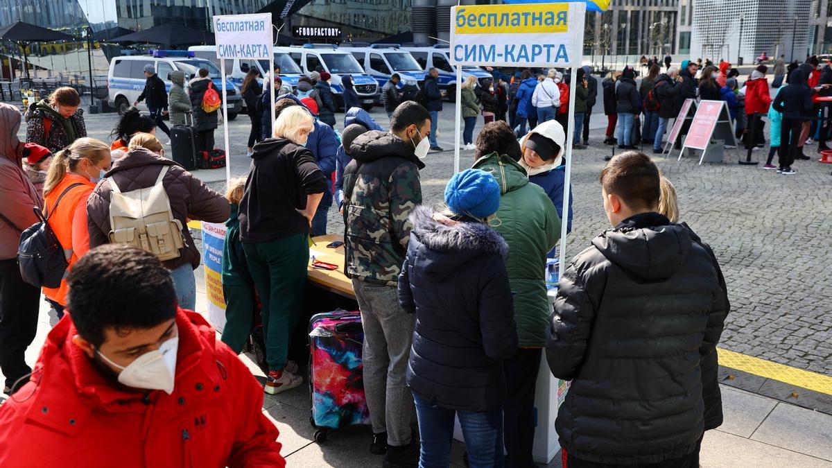 Refugees fleeing from Ukraine arrive at Berlin's central station