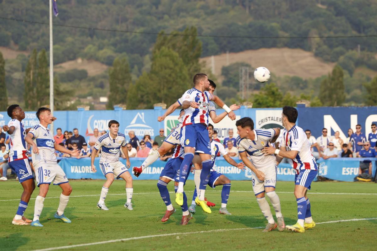 Así fue el partido entre el Real Oviedo y el Ponferradina Así fue el partido entre el Real Oviedo y el Ponferradina