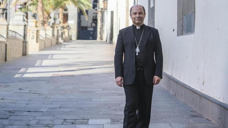 El luto mundial trastoca los planes de ordenación del obispo de Tenerife