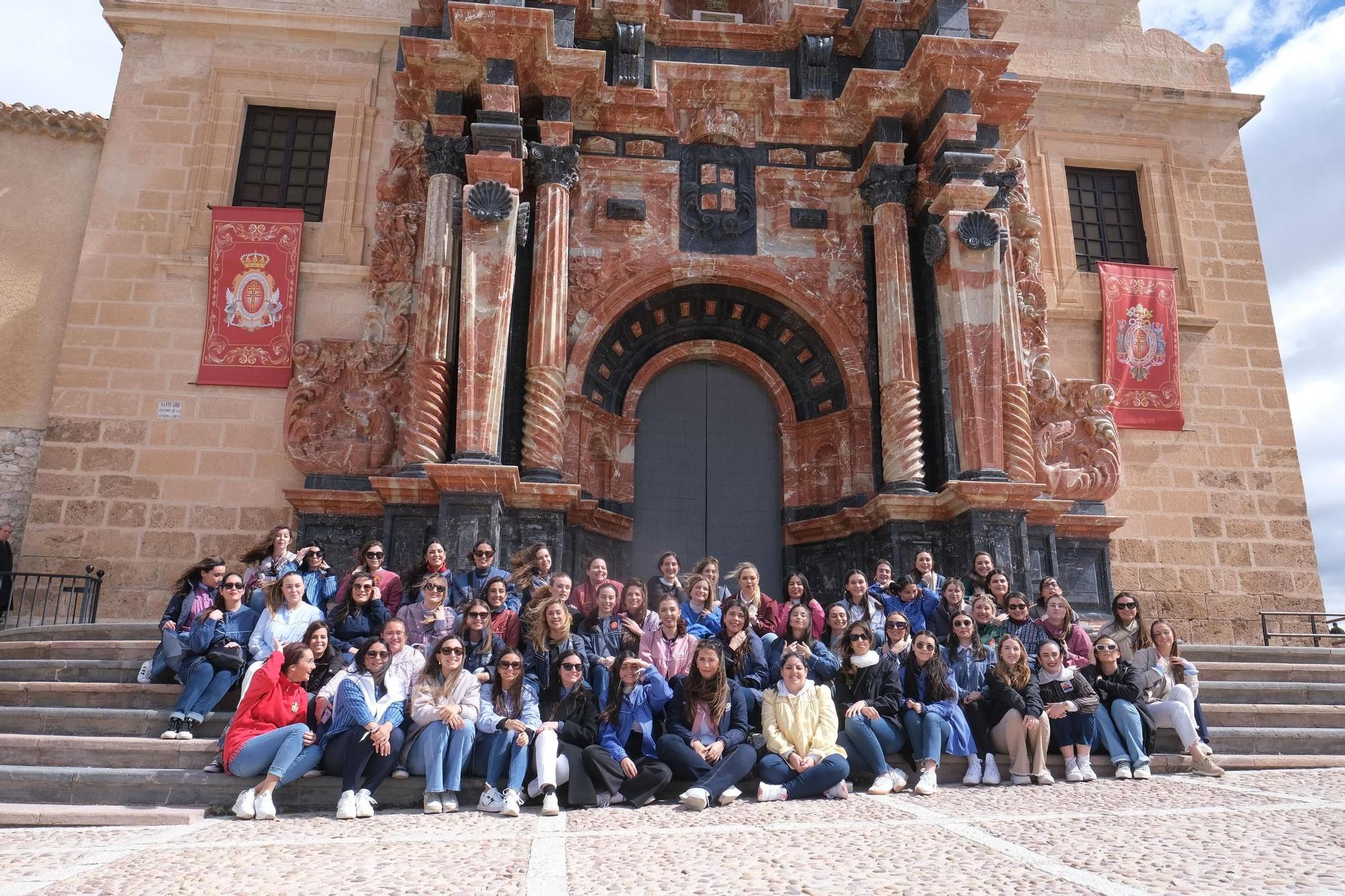 Así ha sido la visita de la comitiva de Hogueras a Caravaca de la Cruz