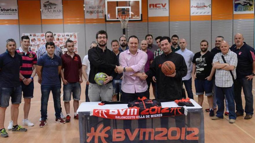 El acto de presentación de los equipos de fútbol sala del BVM.