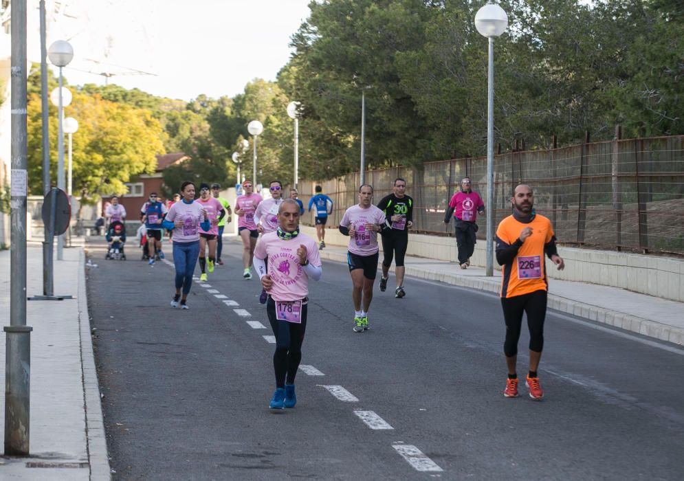 Alicante con la lucha contra el cáncer de mama