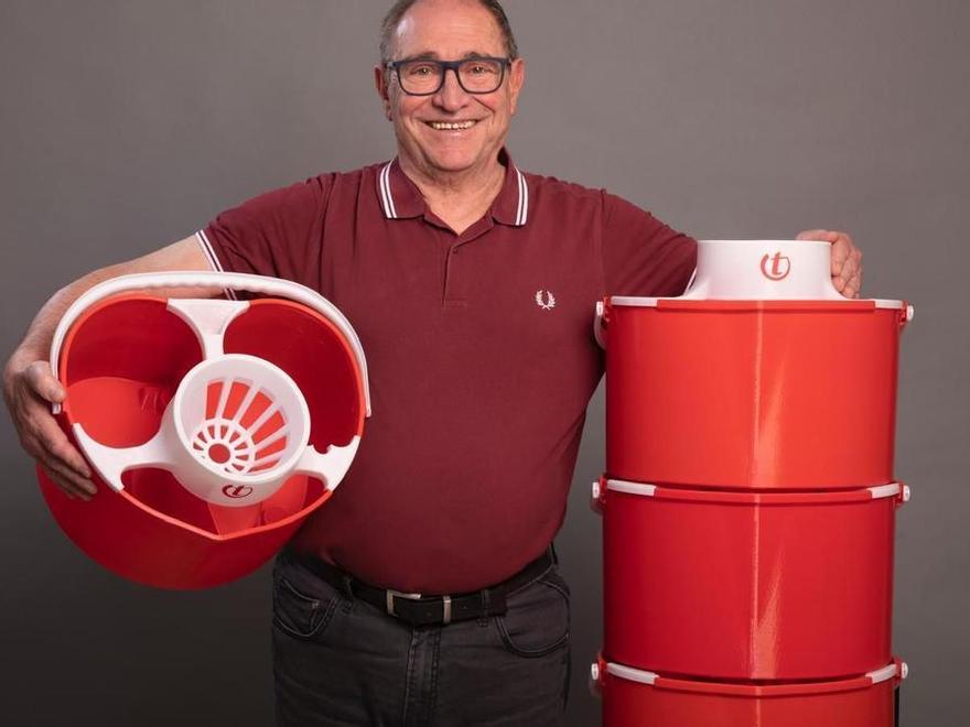Jordi Vila, el inventor de la fregona Vileda, vuelve a innovar con el cubo de fregar con agua siempre limpia