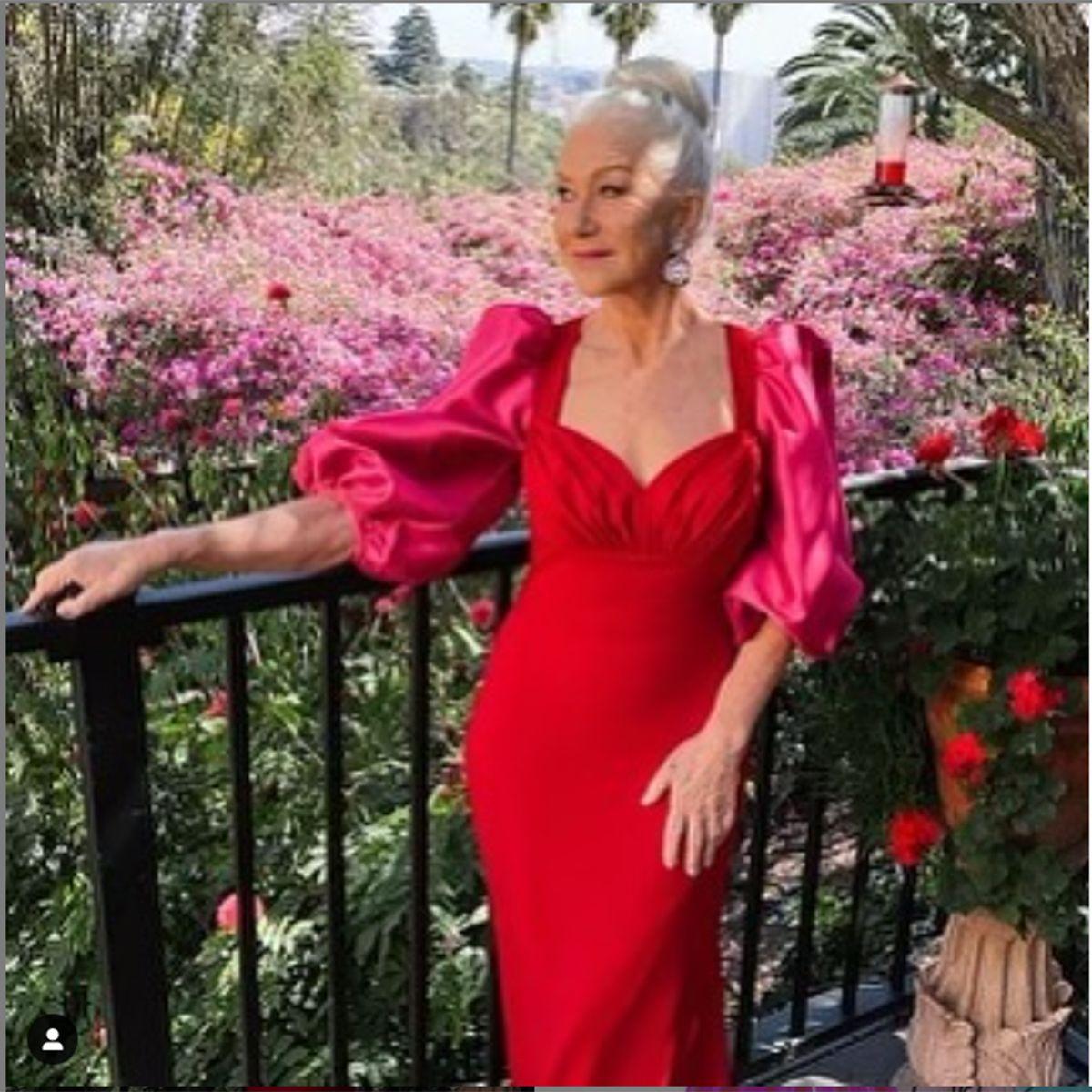 Helen Mirren, la mujer de rojo