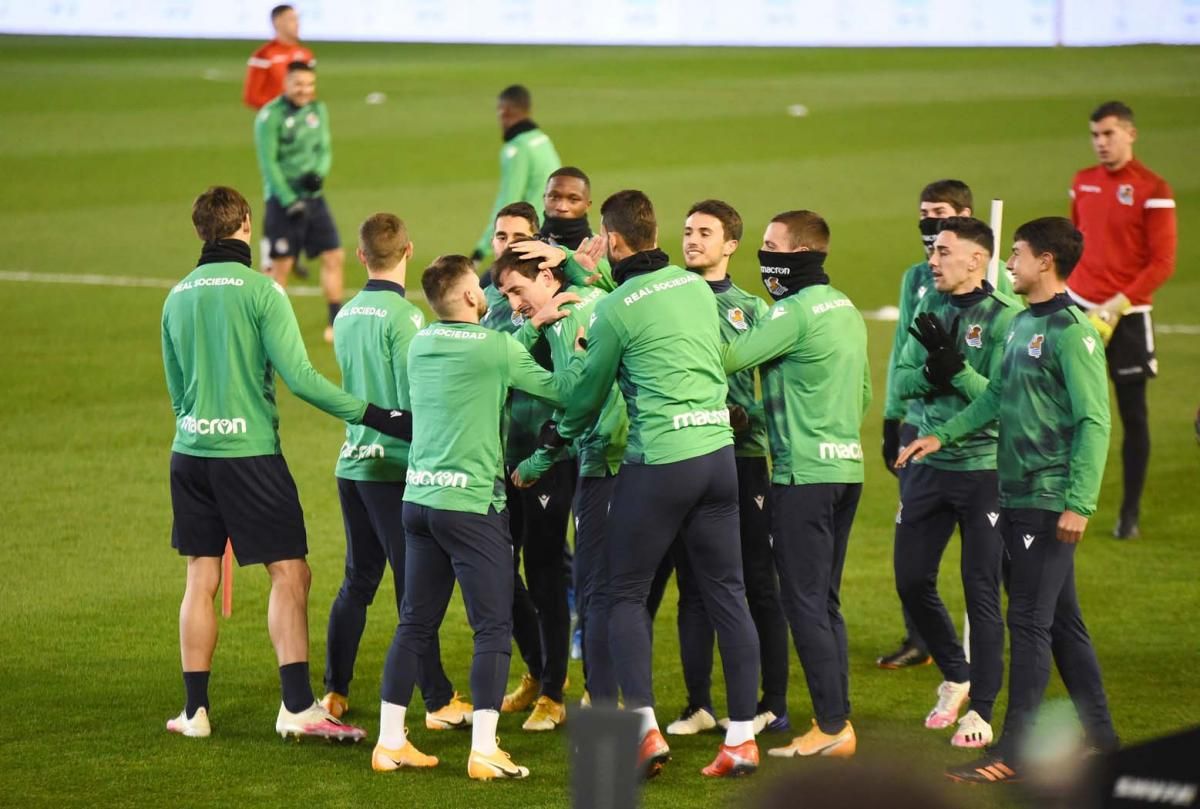 Entrenamiento de la Real Sociedad en el estadio El Arcángel