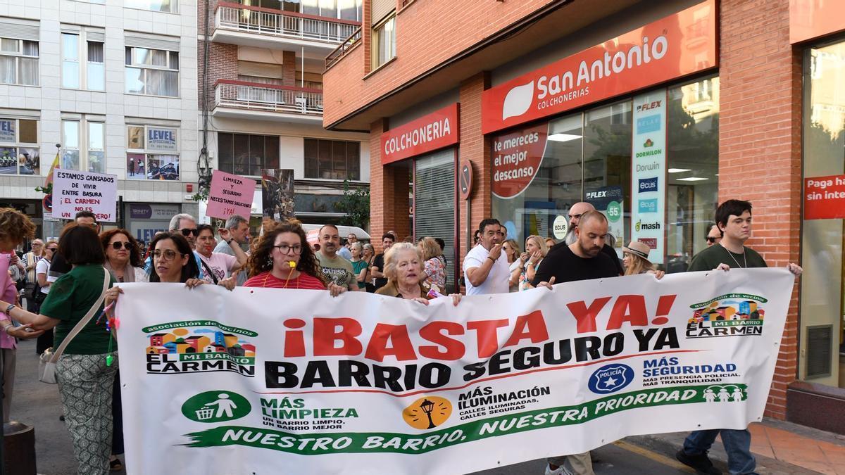 Concentración convocada por la Asociación Mi Barrio del Carmen, celebrada este jueves