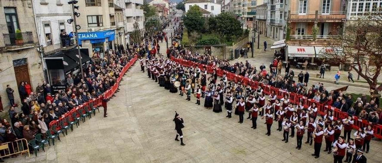 Rondalla Santa Eulalia de Mos durante su actuación en el Certamen de Gondomar. // D.P.