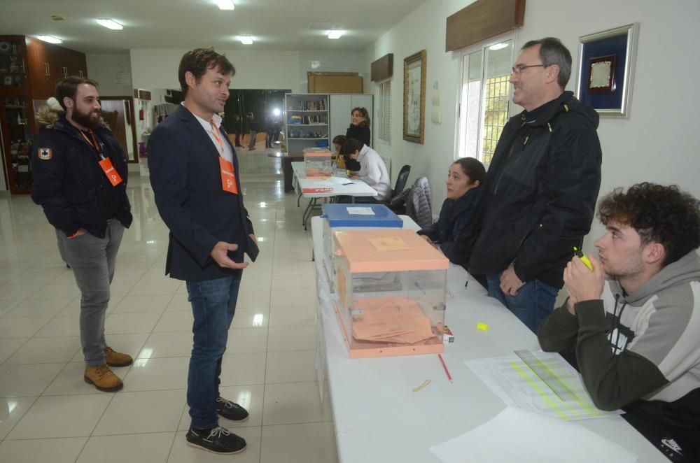 Las imágenes de la jornada electoral del 10N en Galicia.