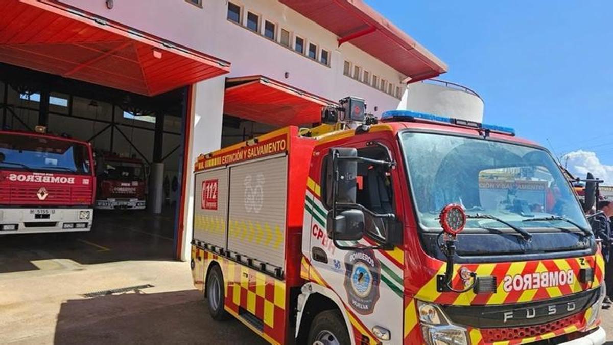 Camión de bomberos del Consorcio Provincial de Huelva.