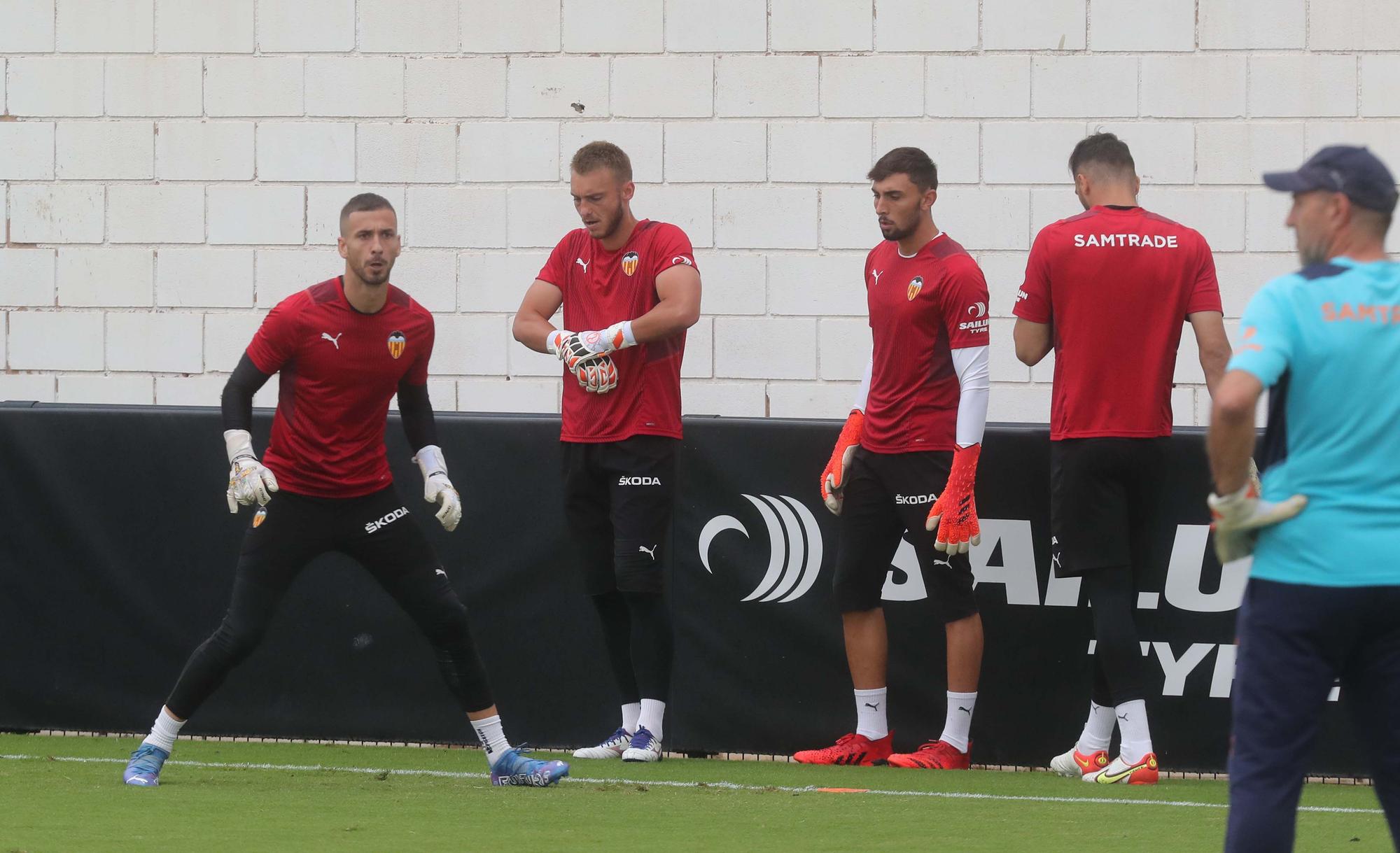 Entrenamiento del Valencia antes del encuentro frente al Athletic de Bilbao