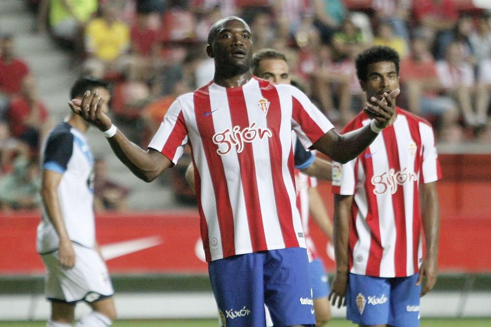 El Sporting se lleva el Villa de Gijón en los penaltis (1-1)