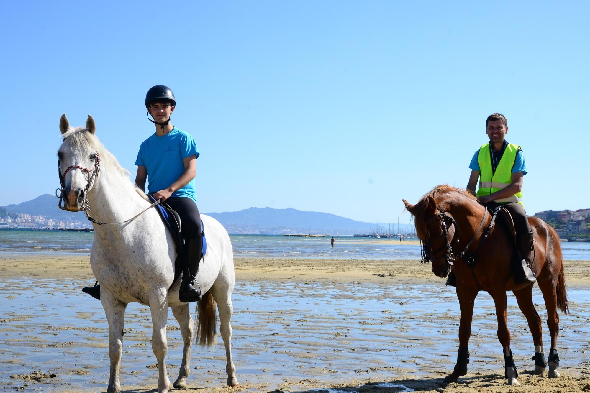 Una espectacular jornada a caballo por Moaña (I)