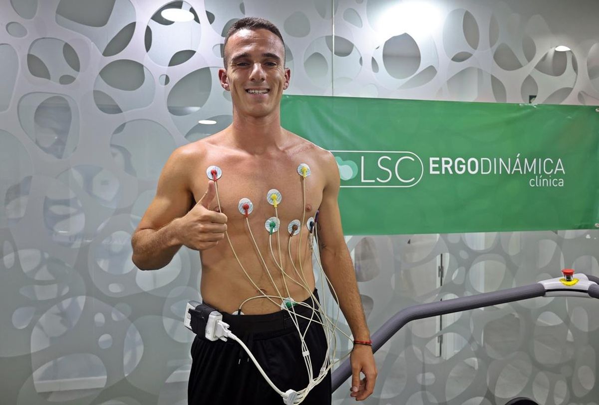 Bri, durante el reconocimiento médico con el Córdoba CF.
