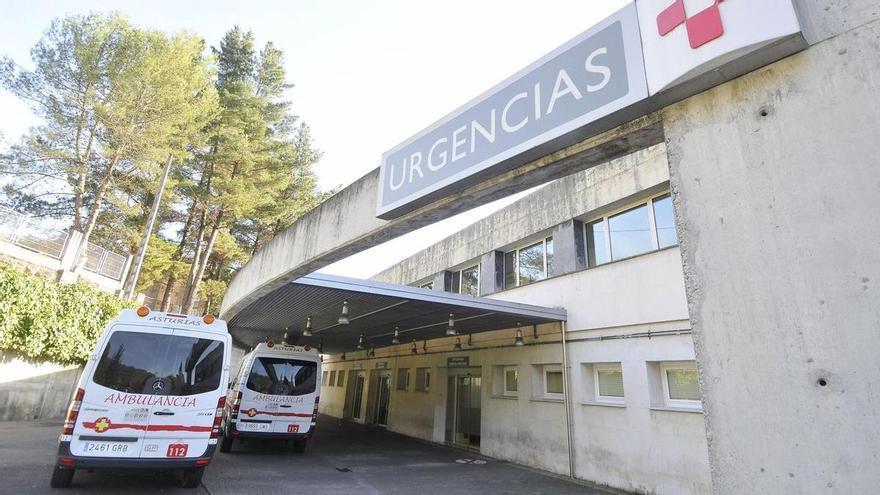 &quot;Hay pacientes que llegan a pasar días en los pasillos&quot;, denuncia el personal de Urgencias