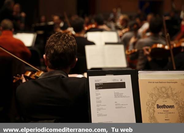 GALERÍA DE FOTOS - Orquesta Sinfónica de la Comunitat Valenciana en el Gran Teatro de Shanghai