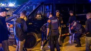 Els Mossos comencen a requisar navalles amb controls aleatoris