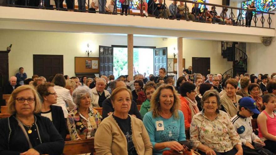 La reunión de Manos Unidas llena Villaoril