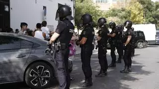 Los tres puntos de venta de droga desmantelados en Corea compartían 'aguador' para alertar de la presencia policial