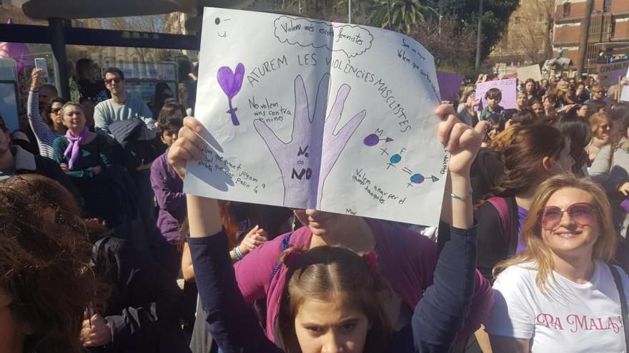 Demo auf Mallorca zum internationalen Frauentag