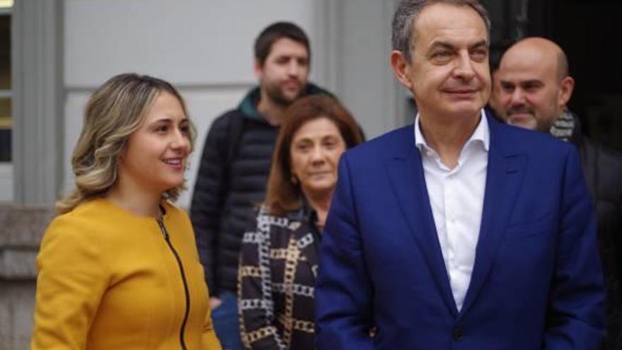 Zapatero respalda el derribo de la Cruz en la Vall